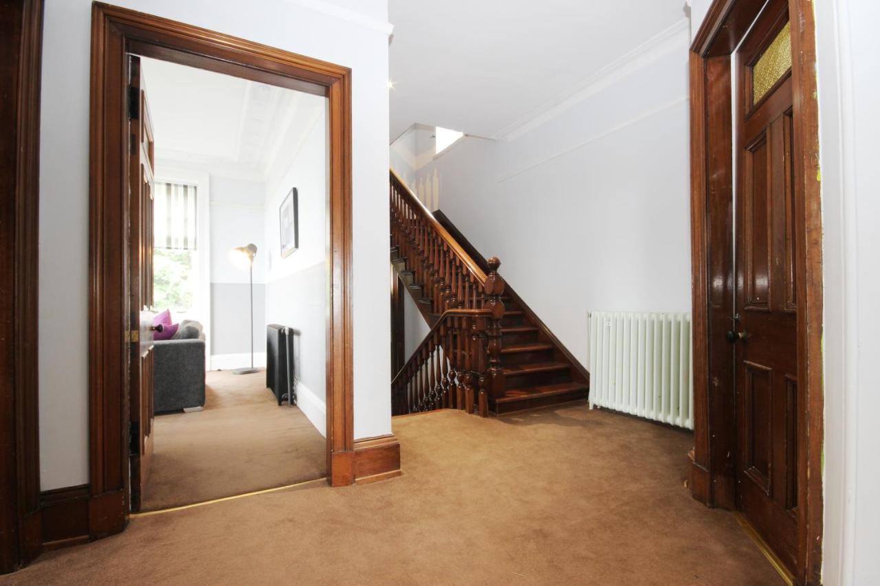 Braemount House Apartamento Barrhead Exterior foto