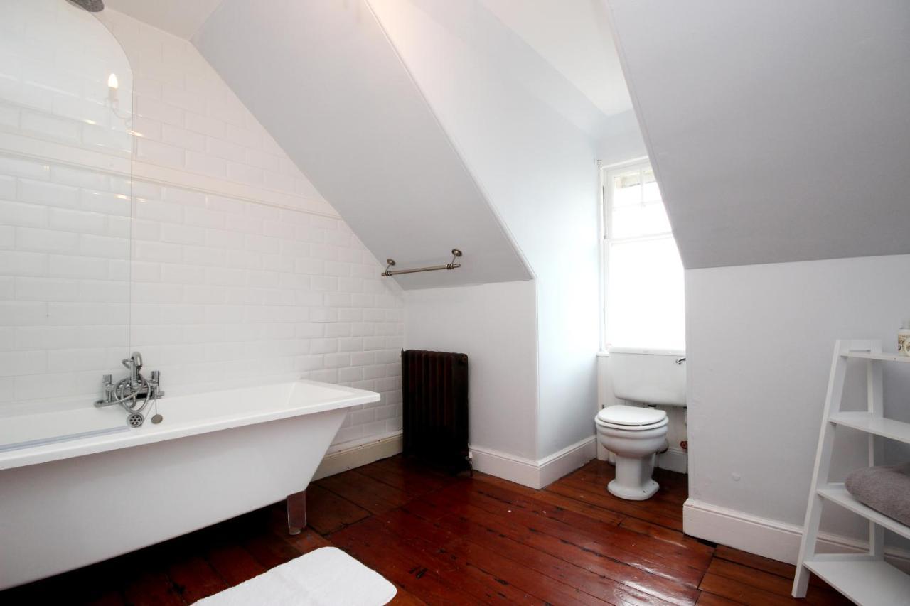 Braemount House Apartamento Barrhead Exterior foto
